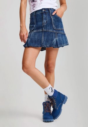 Ed Hardy, WOMENS FLAMING DRAGON VINTAGE WASH REGULAR MINI SKIRT - Falda vaquera - indigo