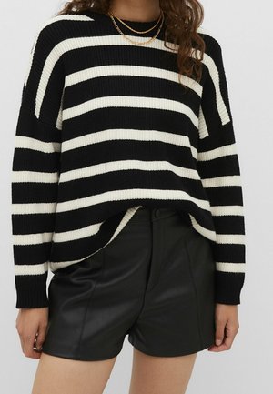 Stradivarius Sweter