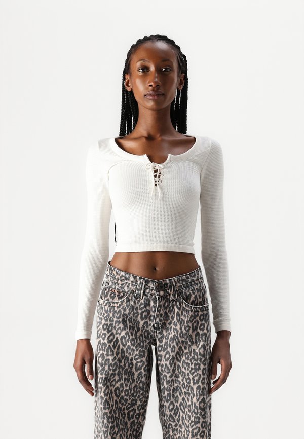 KNOCKOUT BABY - Long sleeved top