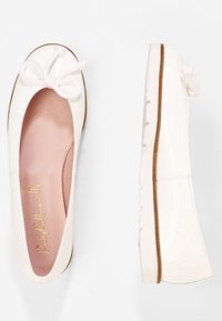 Pretty Ballerinas Ballerinaskor - white