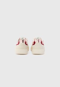 Tamaris Baskets basses - offwhite comb
