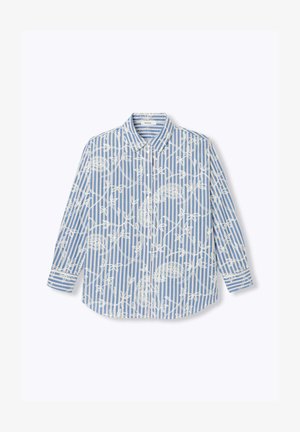 Chemise à manches longues avec boutons, rayures verticales bleues et blanches et motif floral en forme de liane blanc.