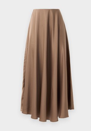 Jupe midi en satin marron avec une silhouette évasée en A et une texture lisse, suspendue sur un fond blanc.