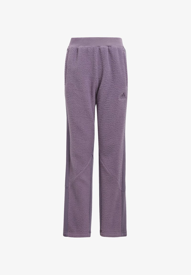 Fioletowe spodnie z polaru z elastycznym pasem, bocznymi panelami oraz logo Adidas na górnej części lewej uda.