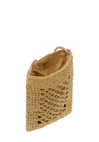 Borsa a tracolla in paglia intrecciata di colore beige naturale, con apertura superiore e dettagli in pelle marrone. Presenta una superficie texture e una forma rettangolare compatta.
