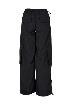 Zwarte cargo-broek met wijde pijpen, elastische tailleband, klepzakken aan de achterkant en zijkanten, en verstelbare trekkoorden in taille en zoom.