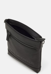 KARL LAGERFELD ESSENTIAL FLAT CROSSBODY SET - Borsa a tracolla - black
