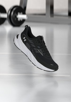 Under Armour, Treeningjalatsid - black/white