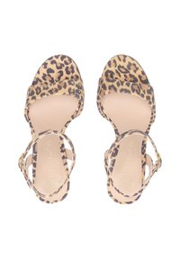 Leopardenmuster Sandalen mit einem Knöchelriemen, offener Zehenpartie und glattem beigen Fußbett. Das Material scheint weich mit einem strukturierten Muster zu sein. Verstellbarer Schnallenverschluss.