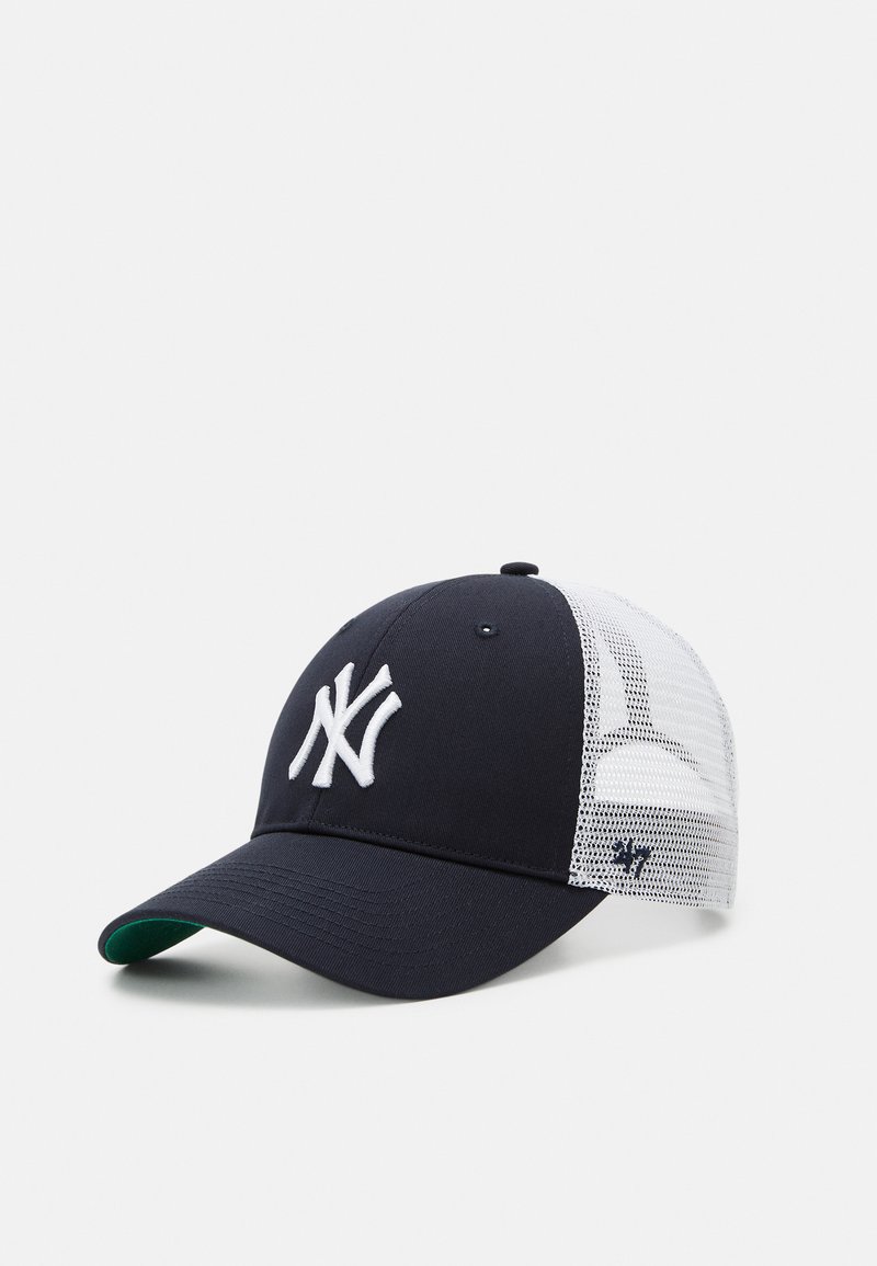 Casquette de baseball marine avec des côtés en maille blanche, arborant un grand logo blanc à l'avant et un-dessous de visière vert.