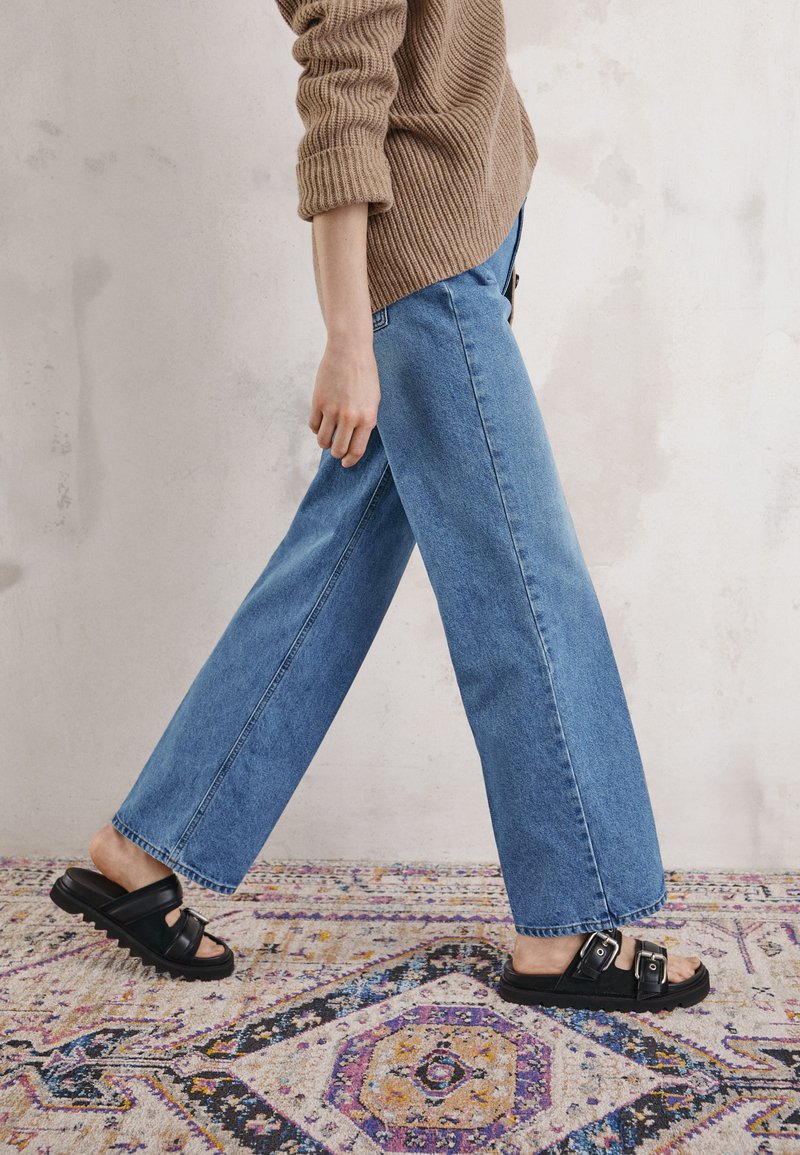 Damen Bekleidung | House of Dagmar ALBA Jeans Straight Leg light blue/hellblau - KA26673 Damen Bekleidung | House of Dagmar ALBA Jeans Straight Leg light blue/hellblau - KA26673