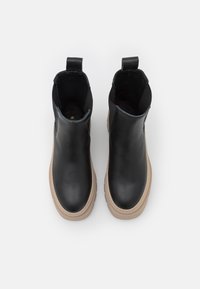 Copenhagen Studios CPH686 - Botas de tornozelo com plataforma - black/nature