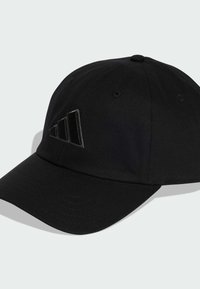 Black cap made of cotton, featuring a curved brim, six panels, and an embroidered logo with three stripes on the front.