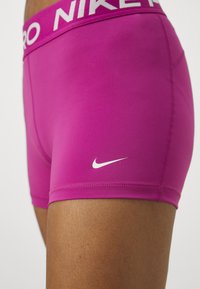 Nike Performance 365 SHORT - Leggings - hot fuchsia/white