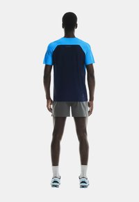 On PERFORMANCE - Sportiniai marškinėliai trumpomis rankovėmis - malibu   navy