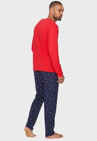 Threadbare HOLLY JOLLY  - Pyjamapaita - red