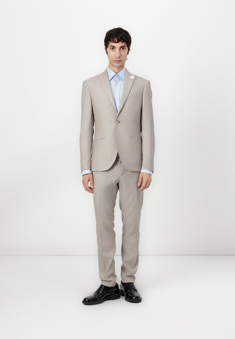 Isaac Dewhirst WEDDING SUIT SET - Κοστούμι - beige