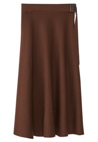 Jupe midi marron forme A avec une ceinture en tissu assortie et une boucle rectangulaire argentée sur le côté droit.