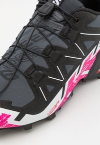 Salomon SPEEDCROSS 6 - Sapatilhas de trail running - ebony/white/very berry