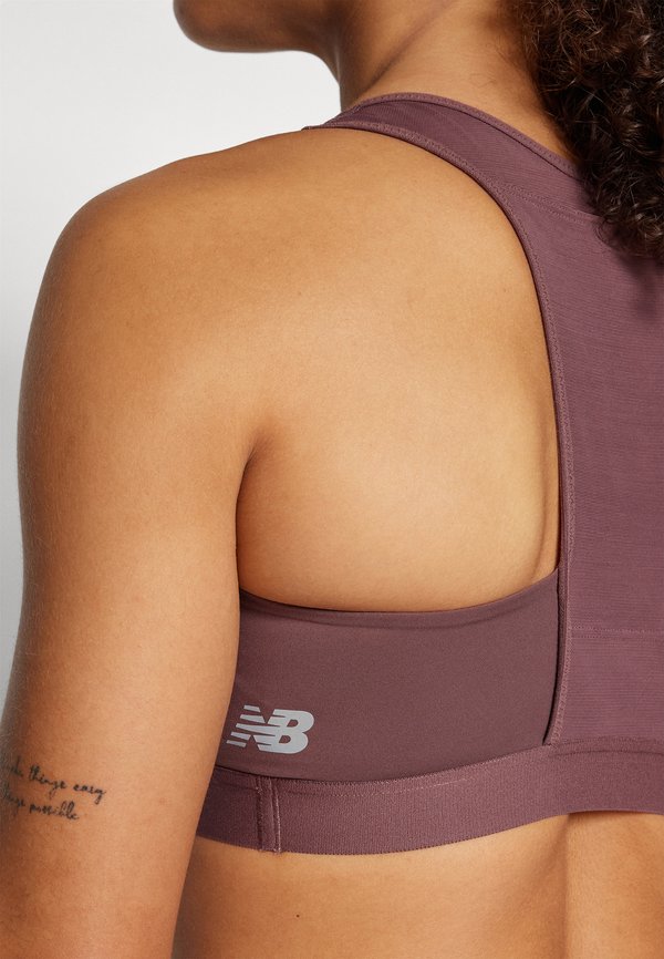 SLEEK MEDIUM SUPPORT POCKET BRA - Medium support sports bra - licorice4