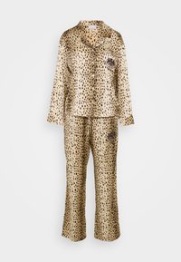 Set de pijama cu imprimeu de leopard în bej și brun, incluzând o cămașă cu nasturi și un buzunar, împreună cu pantaloni asortați, confecționat dintr-un material neted.