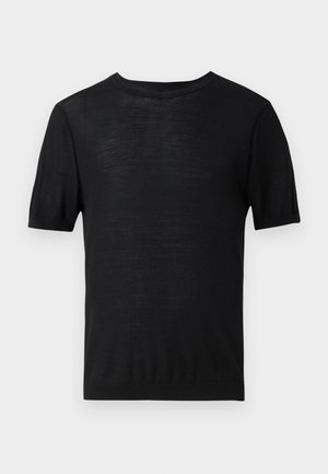 T-shirt noir à manches courtes en tissu léger et lisse, avec un col rond et un design simple, sans embellissements.