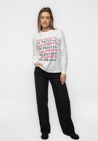 Paradiso Clothing ED SHEERAN BAD HABITS - Long sleeved top - white