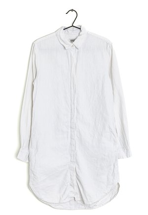 Weekday Vestido camisero - white