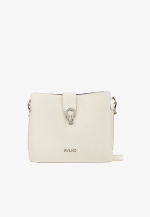 Weiße Leder-Umhängetasche mit Reißverschluss, auffälligem silbernem Verschluss und geprägtem Logo auf der Vorderseite.