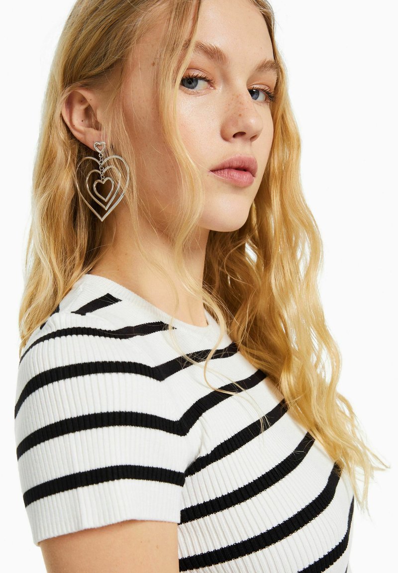 Bershka HEART Earrings silver coloured/silvercoloured Zalando.de