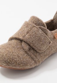 Bisgaard HOME SHOE - Čības - camel