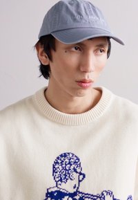 Holzweiler SONNET LOGO UNISEX - Sapka - light blue