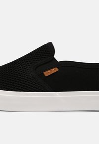 Pier One UNISEX - Sapatos sem atacadores - black