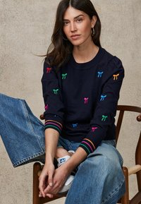 Next CREW NECK EMBROIDERED TALL  REGULAR FIT - Svetrík - navy blue with rainbow bows