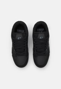 Etnies FAZE - Sapatilhas - black dirty wash