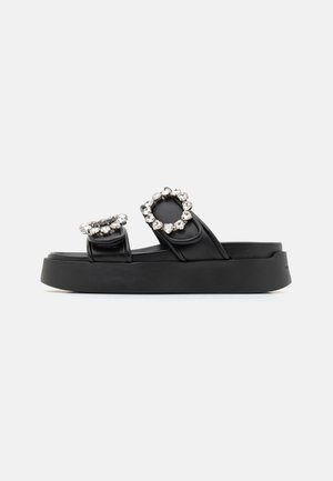 CHIARA FERRAGNI, Mules - black