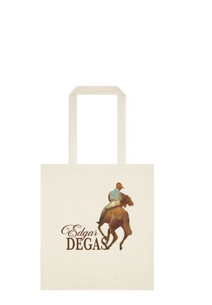 Beiger Tragetasche mit einer Illustration eines Jockeys, der ein Pferd reitet, mit dem Text "Edgar Degas" unter dem Kunstwerk.