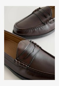 Sélectionné, brown