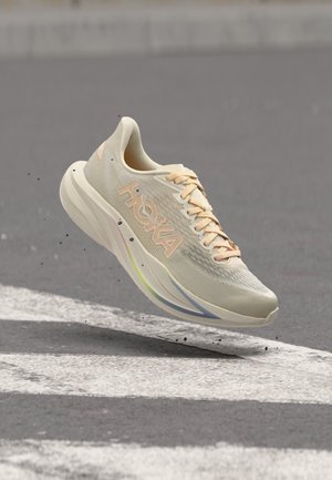 HOKA MACH 7 - Παπούτσια για τρέξιμο σε δρόμο - oat milk/alabaster