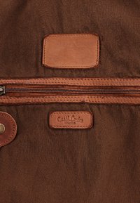 Gusti Leder RUCKSACK HENNING jasny brąz