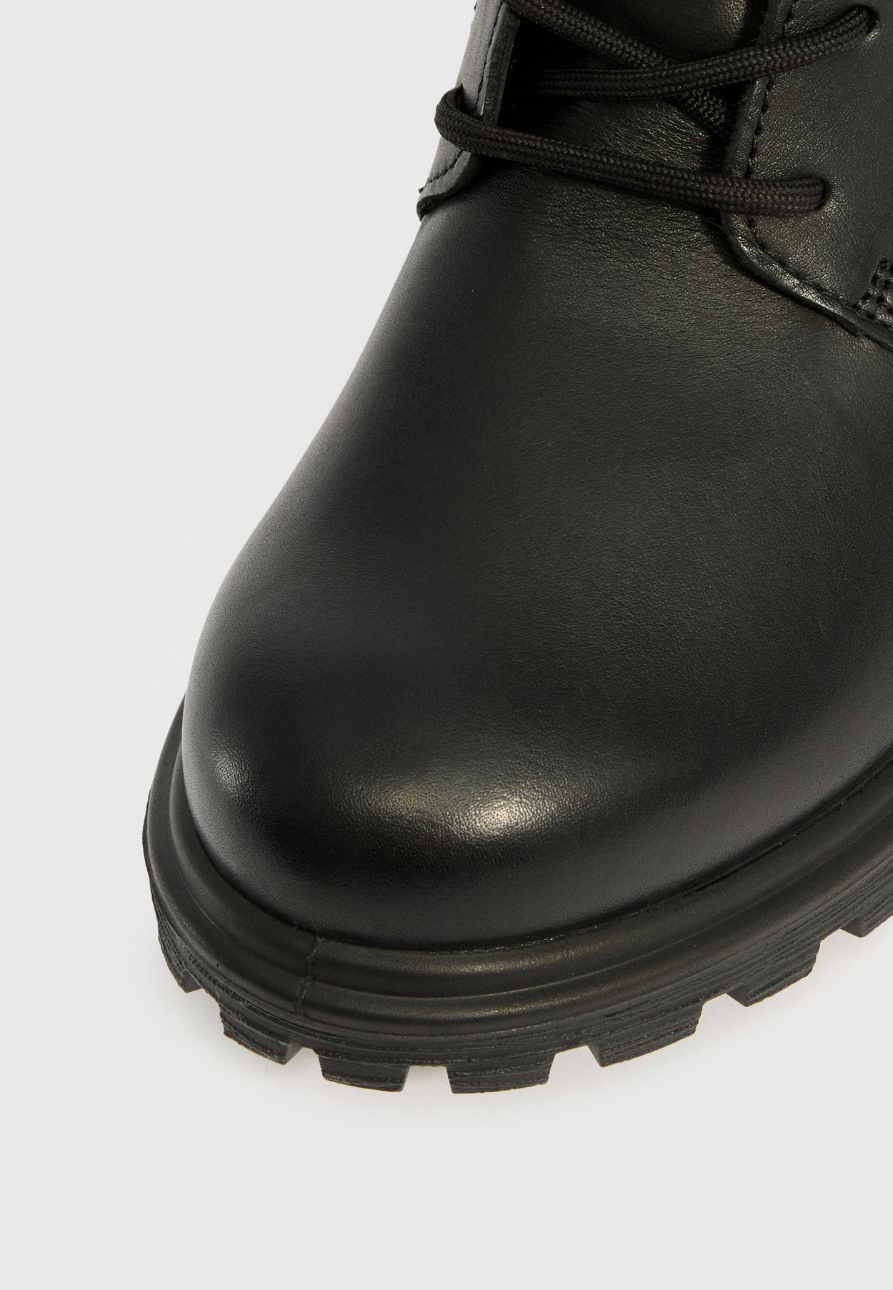 Schnürstiefelette