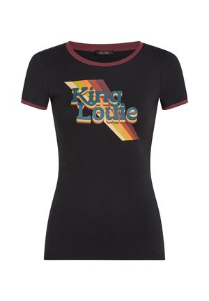 Schwarzes, tailliertes T-Shirt mit kurzen Ärmeln, bordeauxfarbener gerippter Ausschnitt und farbenfrohem, retro-inspiriertem "King Louie"-Grafik auf der Vorderseite.