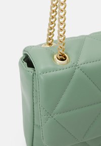 Valentino Bags CARNABY - Umhängetasche - salvia