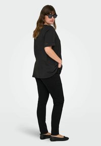 ONLY Carmakoma - T-shirt z nadrukiem