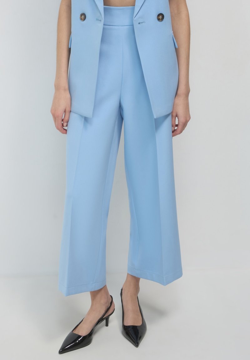 Calliope - PALAZZO  - Trousers - celeste medio, Enlarge