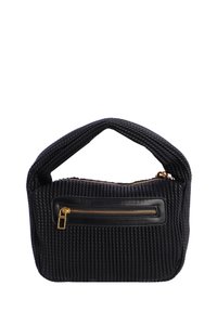 Bolso negro texturizado con asa corta acolchada y bolsillo frontal con cremallera de tono dorado, exhibido sobre un fondo blanco.
