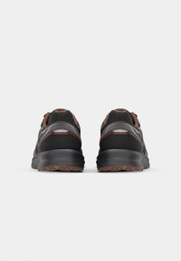 ASICS SportStyle JOG 100S UNISEX - Sportbačiai - black/pure silver