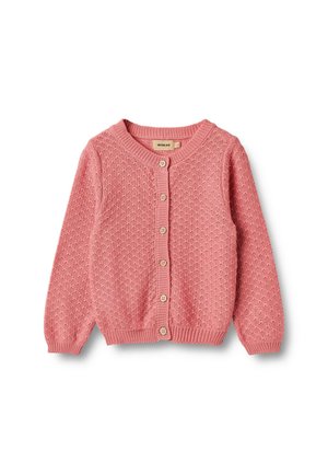 Rosa gestrickte Strickjacke mit strukturiertem Muster, Rundhalsausschnitt und Knopfverschluss vorne mit Holzknöpfen; gerippte Bündchen und Saum.