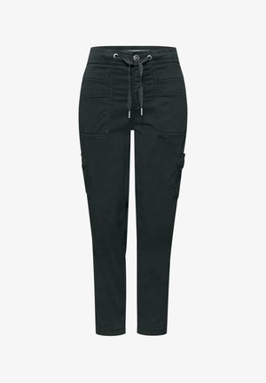 Pantaloni cargo neri a gamba affusolata con vita regolabile con coulisse, tasche applicate frontali, tasche laterali con patta e chiusura con bottoni.