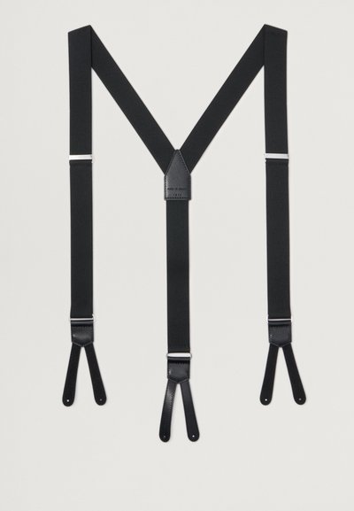 Μαύρες υφασμάτινες τιράντες με σχέδιο Y, διαθέτοντας δερμάτινες λεπτομέρειες και ρυθμιζόμενους κλιπ. Λείος υφή και κομψή εμφάνιση.
